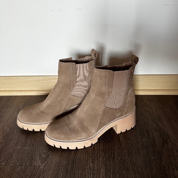 Dolce Vita Waterproof Suede Boots Size 10M - Picture 1 of 6